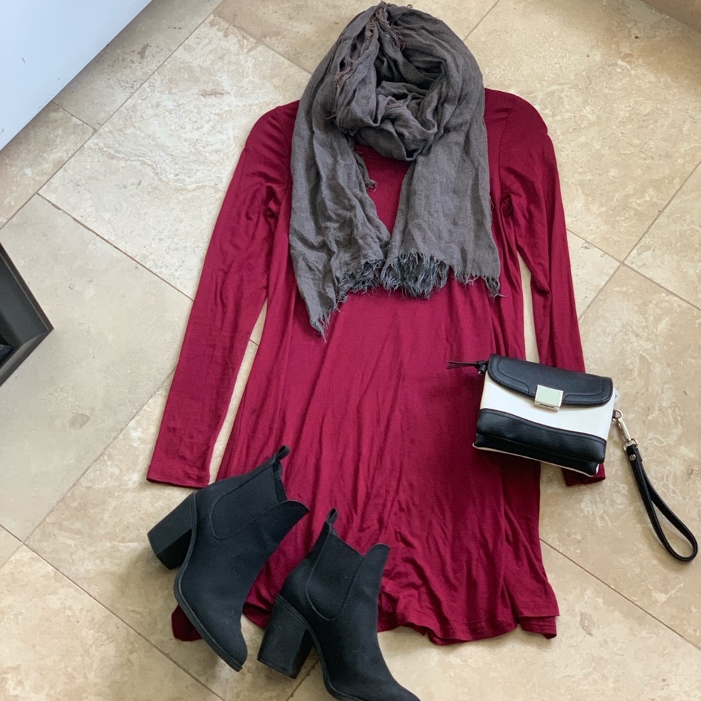 Mid thigh Lanks maroon dress - Picture 5 of 5
